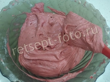 Торт "Красный бархат" с творожным кремом и смородиновым вареньем