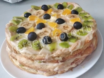 Торт "Тропиканка" с фруктами и заварным кремом