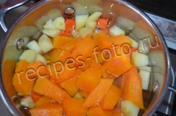 Тыквенный суп-пюре с яблоком для ребенка от 10 месяцев