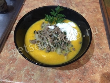 Тыквенный суп-пюре с сыром и фаршем