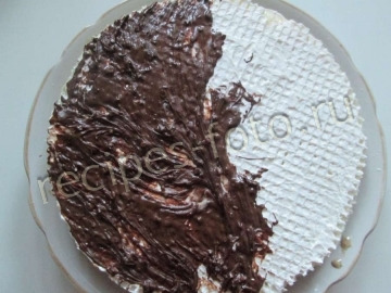 Вафельный торт из готовых коржей со сгущенкой и сметаной