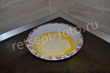 Заливной пирог с яйцом и луком