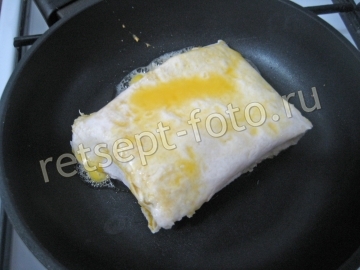 Жареные конвертики из лаваша с сыром и яйцом