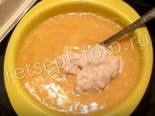 Детский суп-пюре с мясным пюре и желтком для детей до 1 года