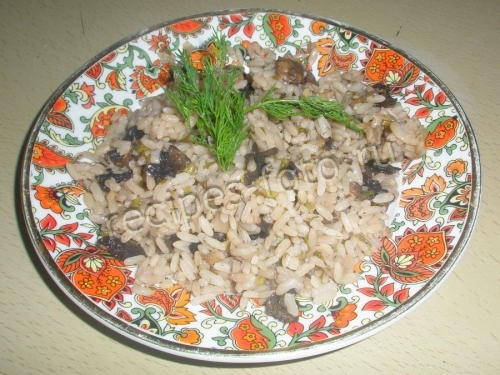 Рис с грибами в мультиварке Поларис