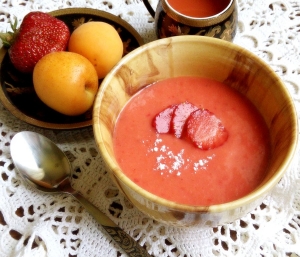 Фруктовое пюре из клубники и абрикоса для детей до 1 года в домашних условиях (для первого прикорма) 