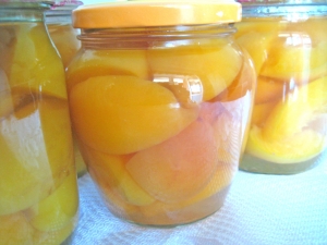 Персики в сиропе с лимоном на зиму 