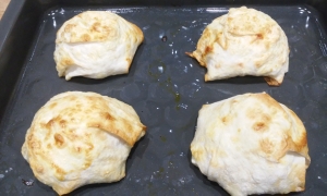 Пирожки из лаваша с курицей и картошкой в духовке 