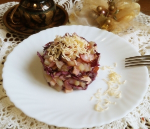 Салат из красной капусты с колбасой без майонеза 