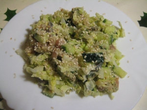 Салат с авокадо и рыбой (соленой скумбрией) без майонеза 