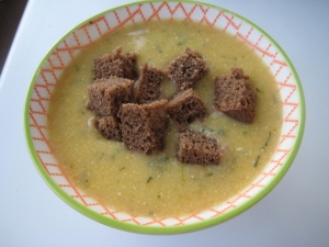 Суп-пюре из цветной капусты со сливками 