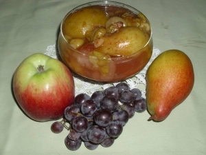 Варенье ассорти из яблок, груш и винограда 