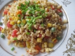 Жареный рис с овощами и яйцом по-китайски 